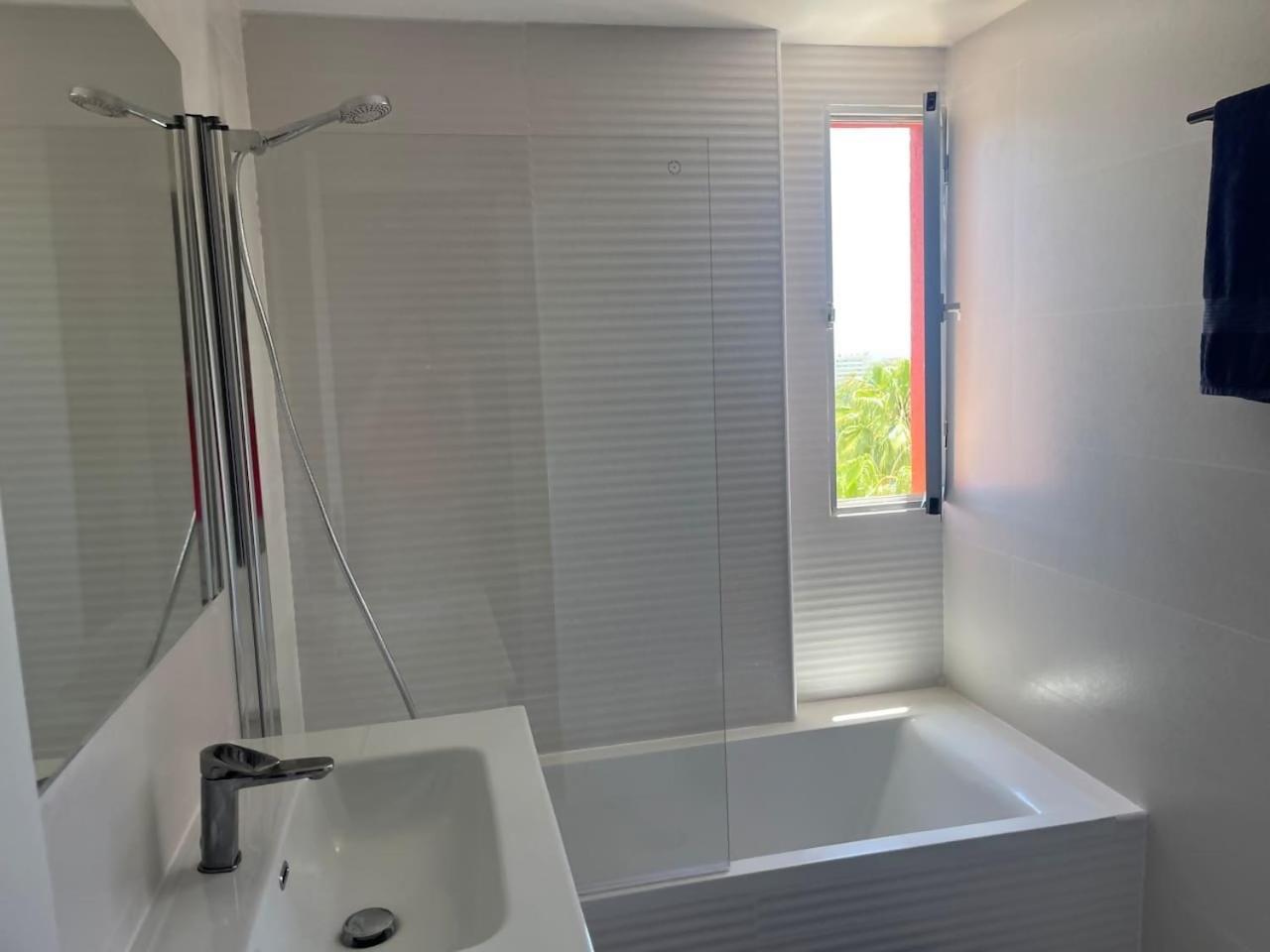 Apartment Vith Amazing View In Minerva เบนัลมาเดนา ภายนอก รูปภาพ