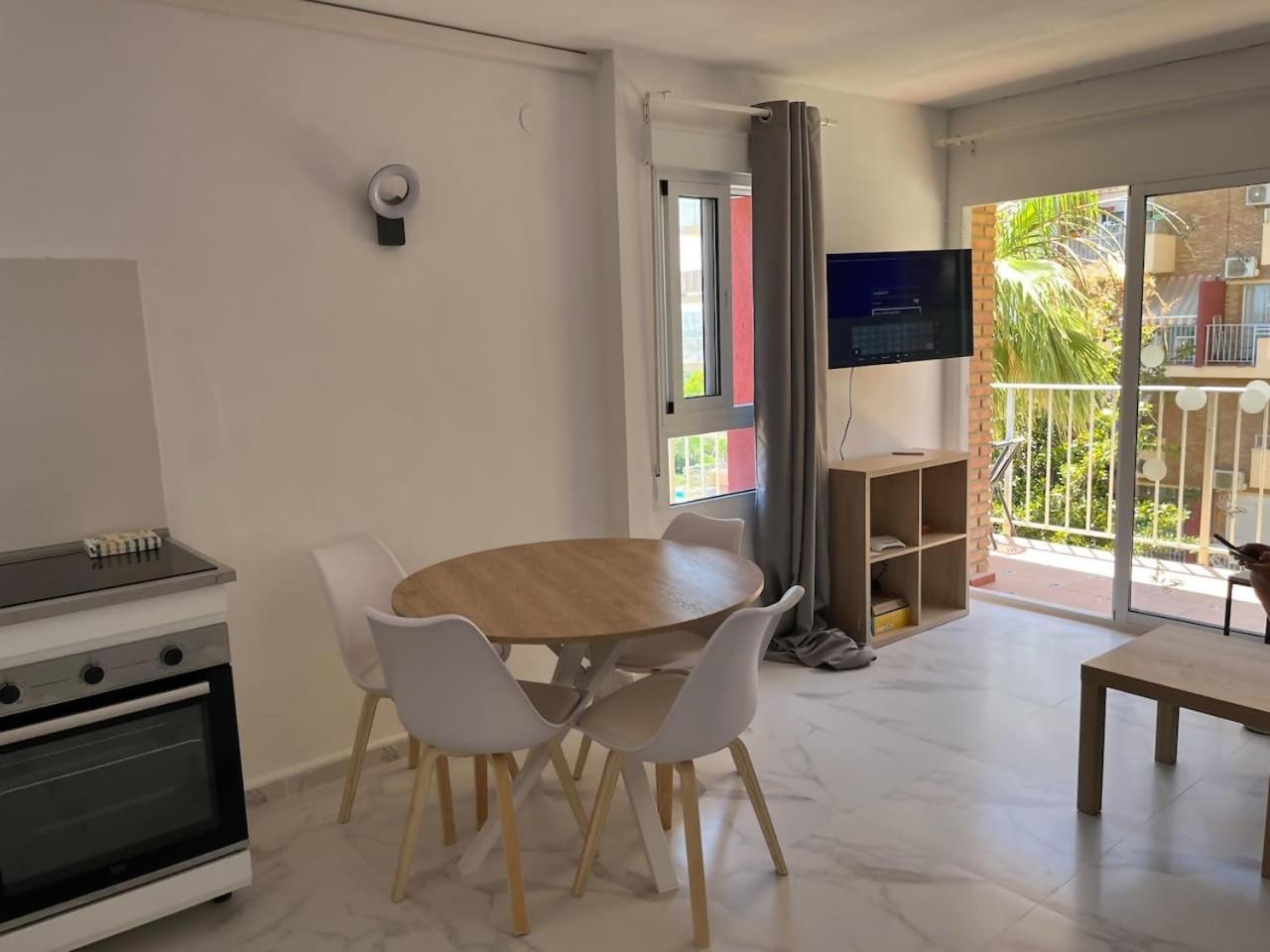 Apartment Vith Amazing View In Minerva เบนัลมาเดนา ภายนอก รูปภาพ